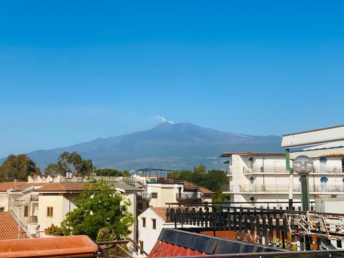 Sea View 2 Bedroom Vacation Apartment Giardini Naxos Exterior photo